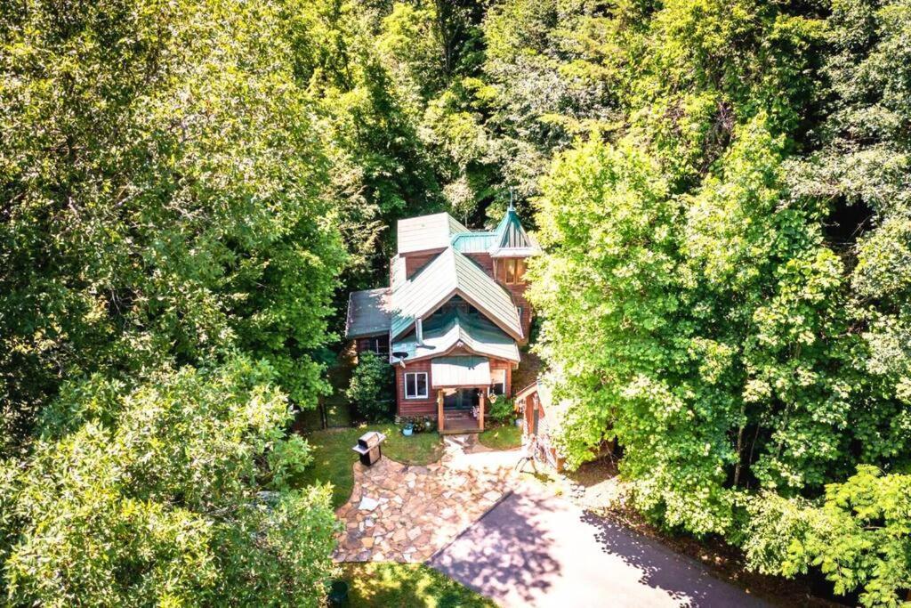 Romantic Gem, 2 Acres, Hot Tub, Free Pet, King Bed Villa Pigeon Forge Exterior foto